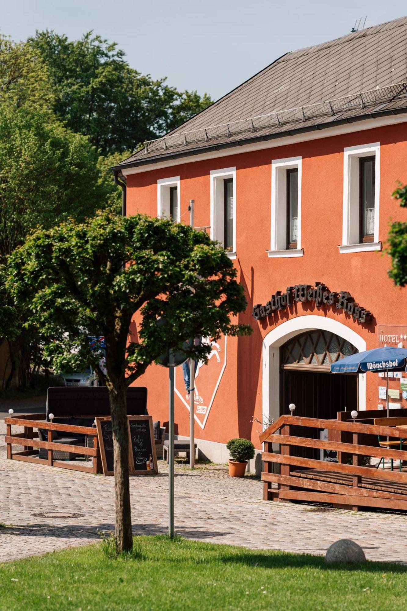 Hotel Weisses Ross Konnersreuth Exterior foto
